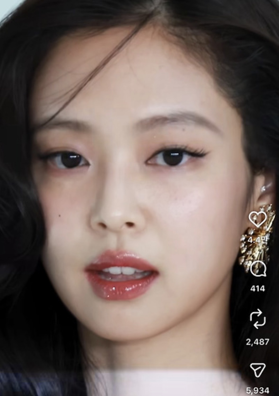 [잡담] 제니랑 지수 최근에 메이크업 ㄹㅈㄷ 찍어서 화제된거 흥미롭다 | 인스티즈