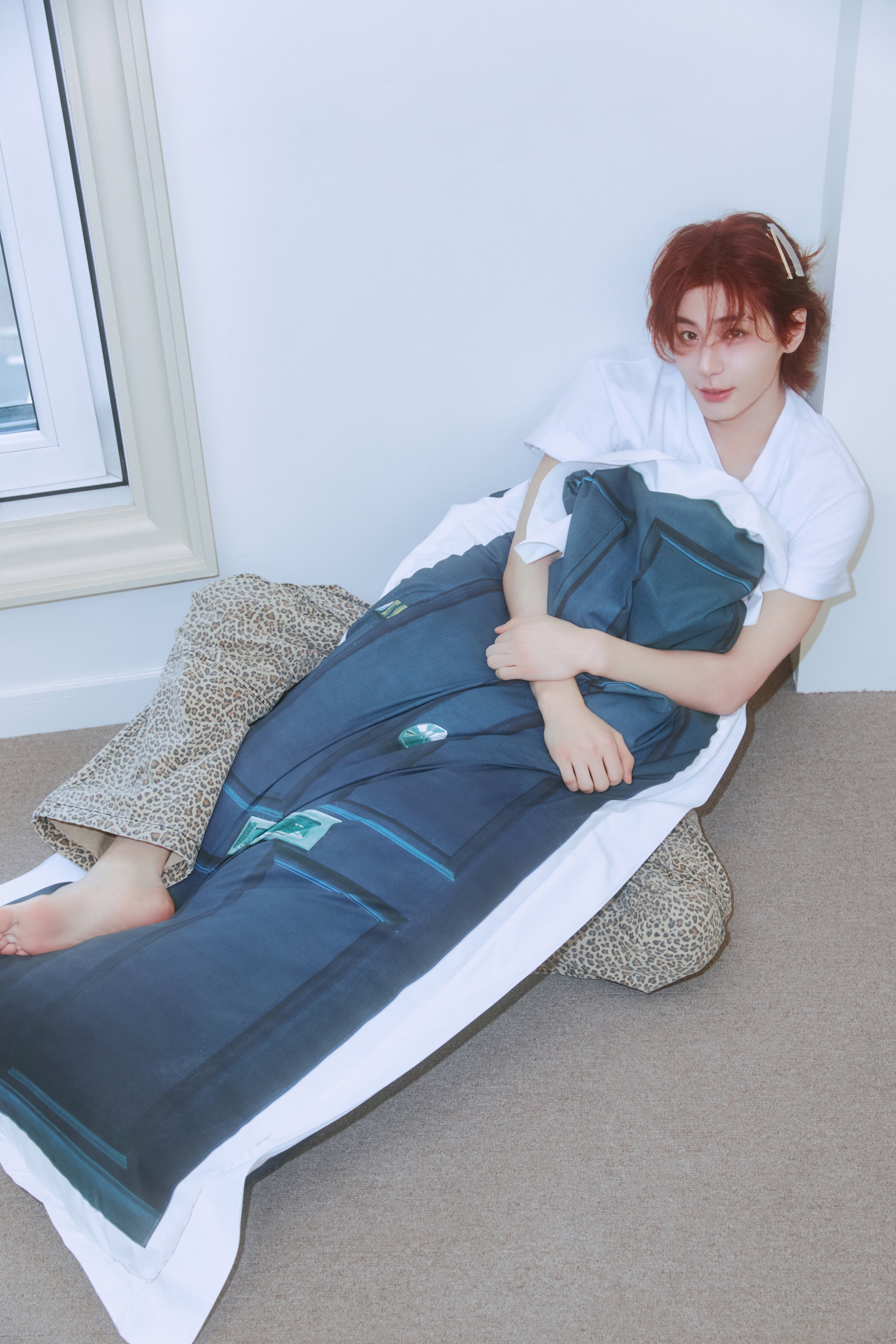 [잡담] 남돌한테 발레코어 티셔츠나 입히고 얼꾸하고 왕머리삔 꼽고.......... | 인스티즈