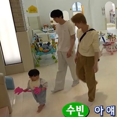[잡담] 유준이랑 연준이 요기서 너무 귀여운데 바부같아ㅋㅋㅋ | 인스티즈