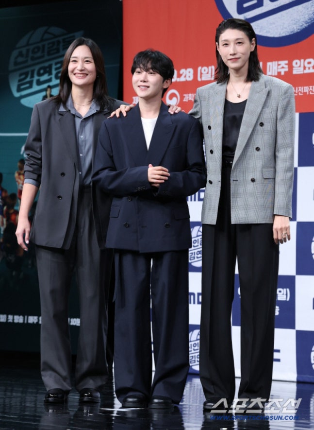 [정보/소식] [공식] '신인감독 김연경', 내달 팬미팅 연다…김연경→원더독스 선수단 함께 참석 | 인스티즈
