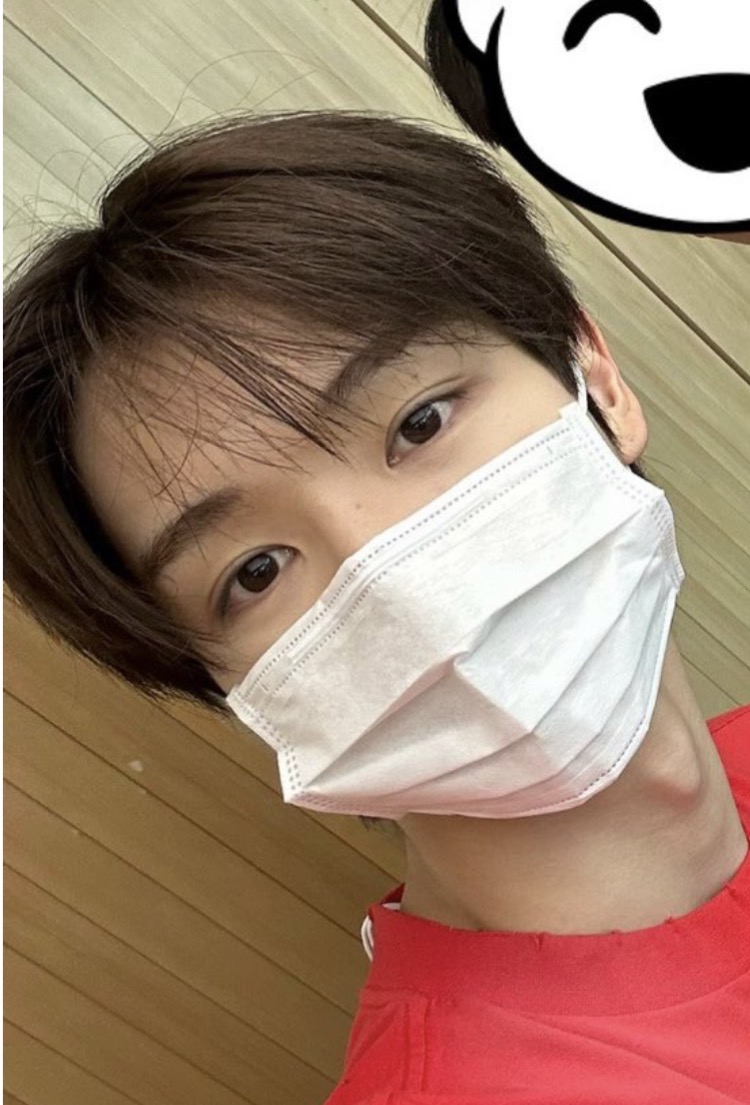 [잡담] 성찬이 눈 위에 점 안 흔하고 예뻐 | 인스티즈