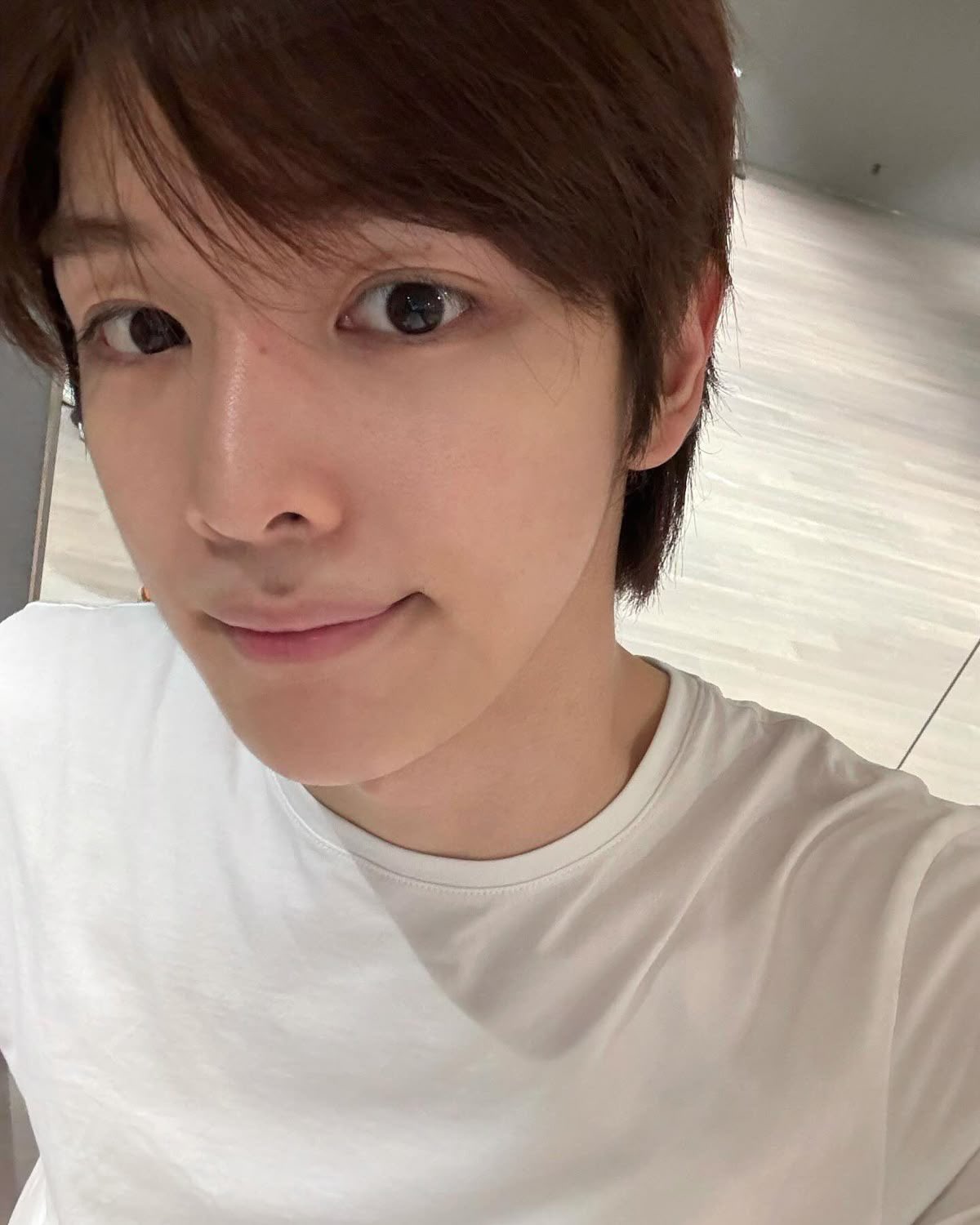 [잡담] 성찬이 눈 위에 점 안 흔하고 예뻐 | 인스티즈