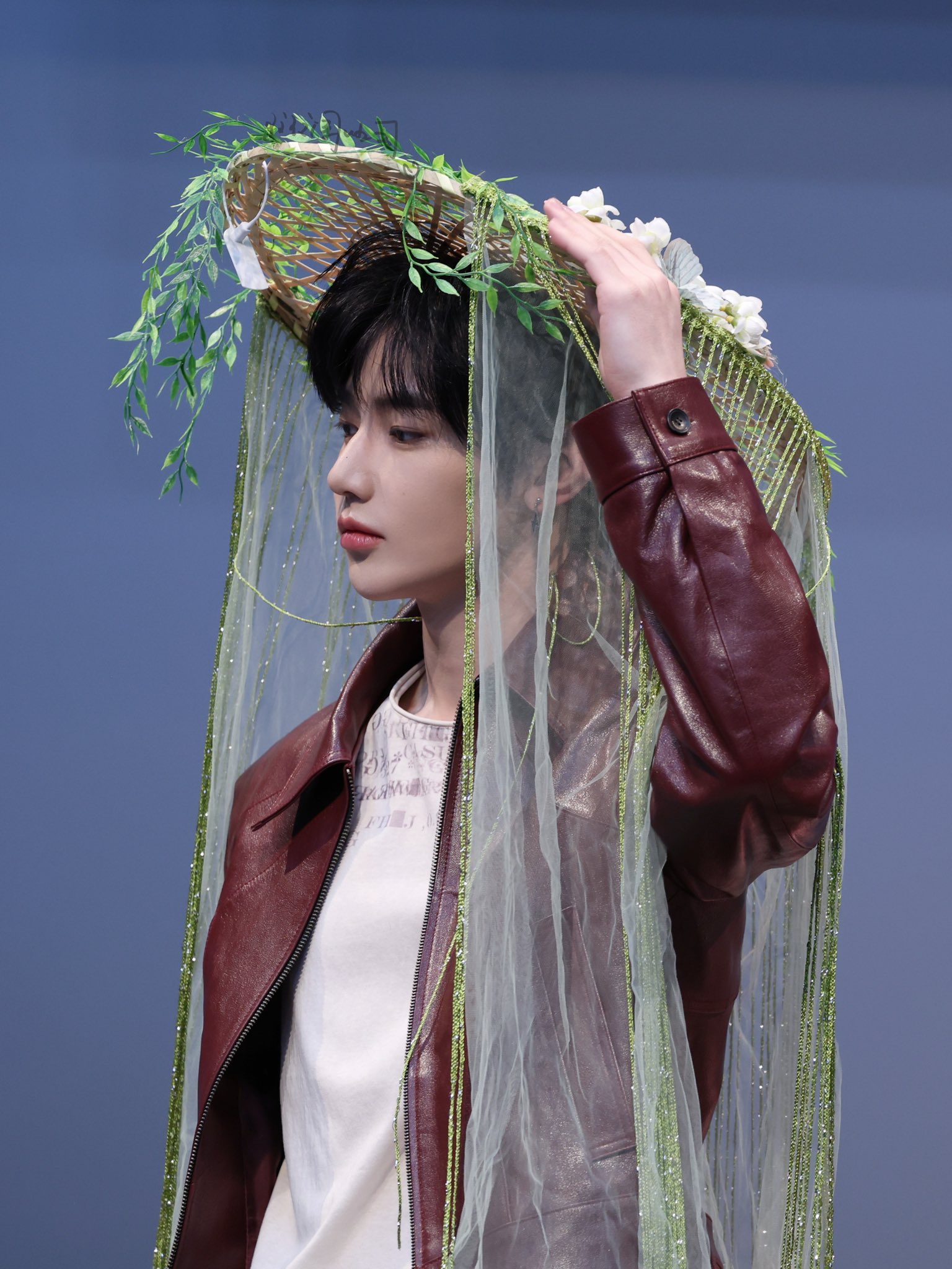 [잡담] 앤더블 장하오 옆얼굴 너무 좋아 | 인스티즈
