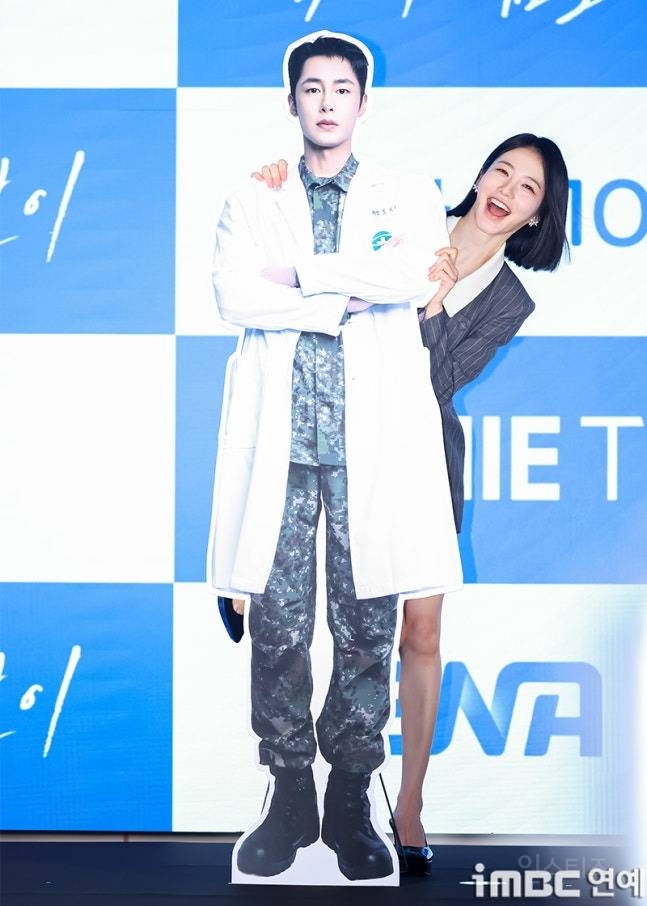 이재욱 X 신예은 주연 의학 로코 드라마 <닥터 섬보이> 제작발표회 사진.jpg | 인스티즈