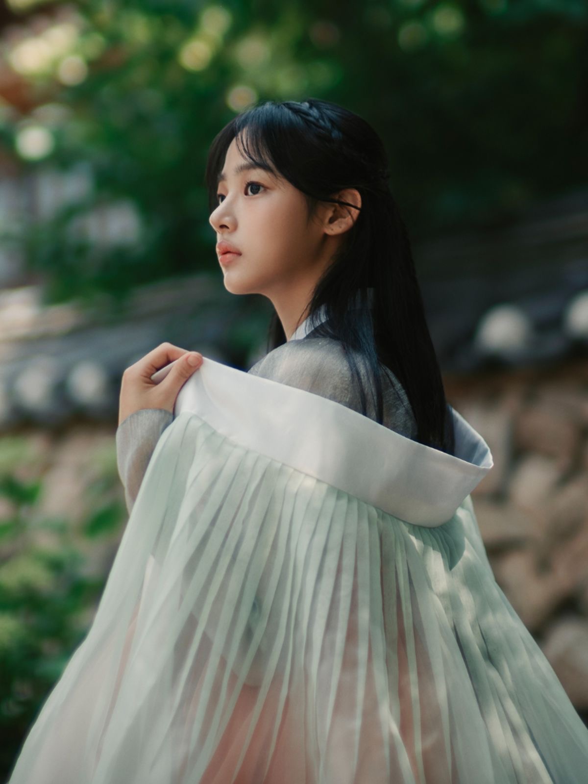 [잡담] 와 뉴진스 민지 이사진처음보는데 대박이다; | 인스티즈