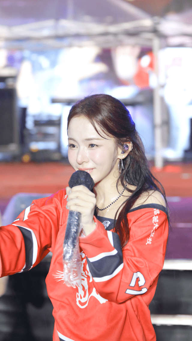 얼마 전 고대 축제 무대하고 울었던 아이돌...jpg | 인스티즈