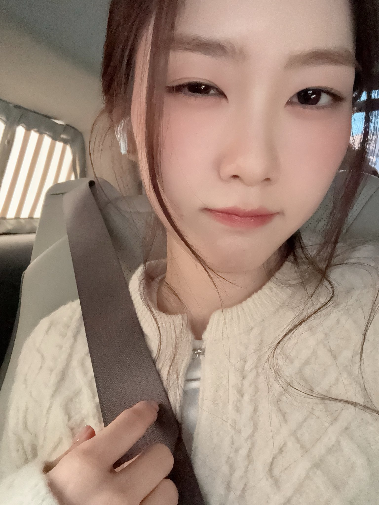 [잡담] 지호 너무 이쁘다 | 인스티즈
