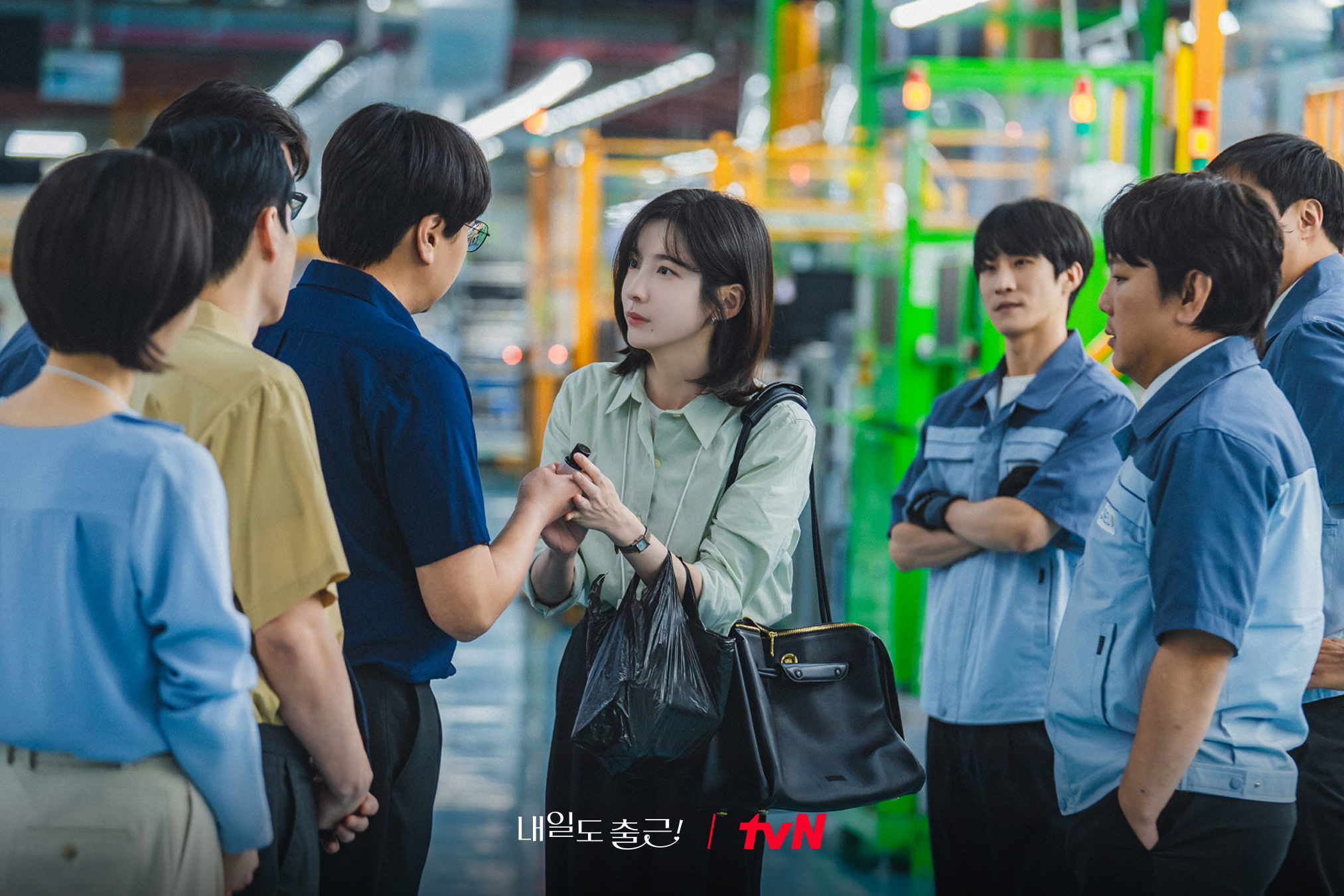 [잡담] 내일도출근) 빈틈없는 FM 상사 강시우🤨와일잘러 선임 차지윤🙂의 첫 만남!두 사람이 함께 헬기를 타게 된 사연은?🚁6월 22일 <내일도 출근!>으로 출근해 줘! ₍｡•ᴗ•｡₎💼 | 인스티즈