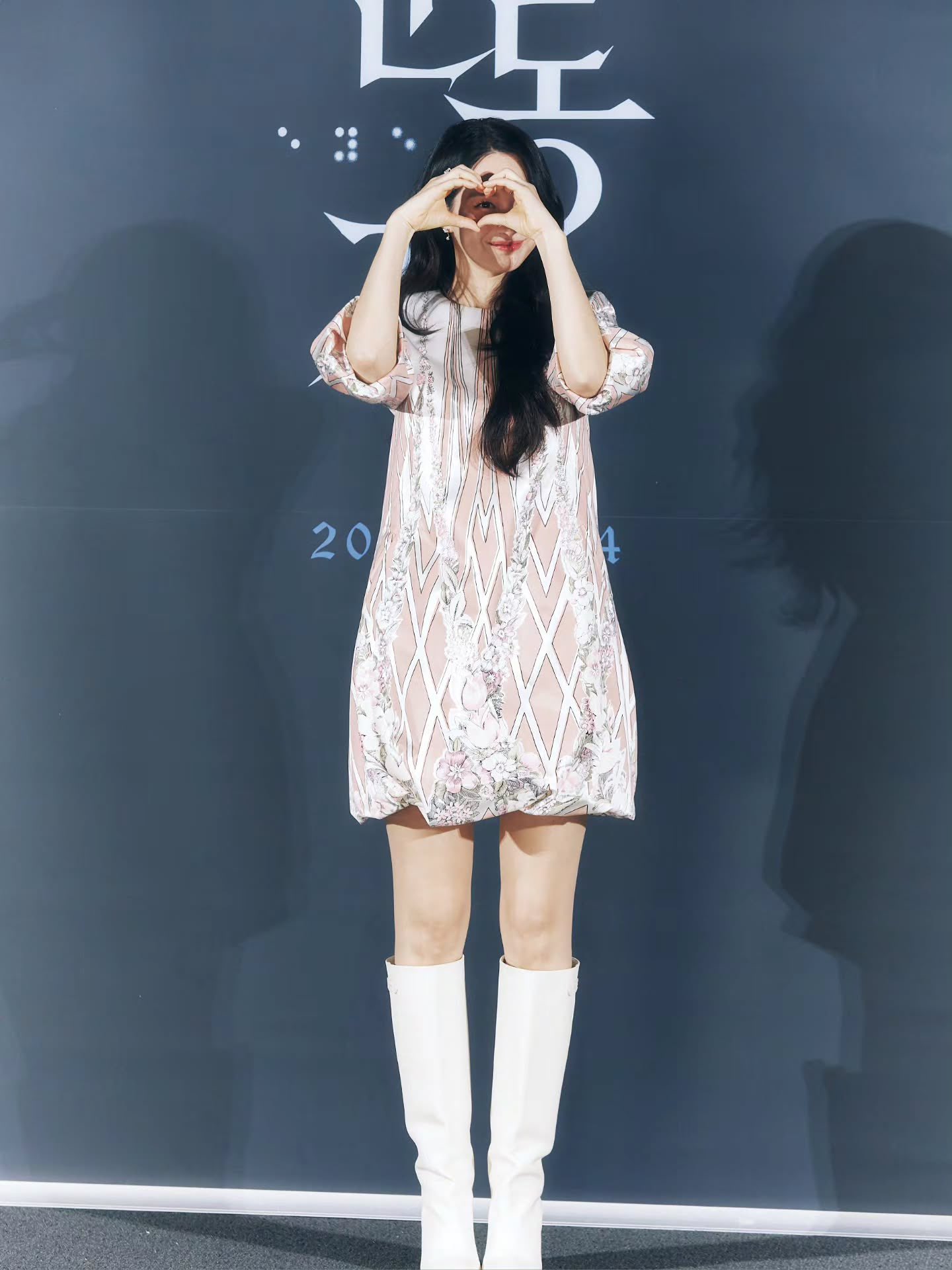 [잡담] 신민아) 260527 신민아 소속사 인스타 업뎃 | 인스티즈