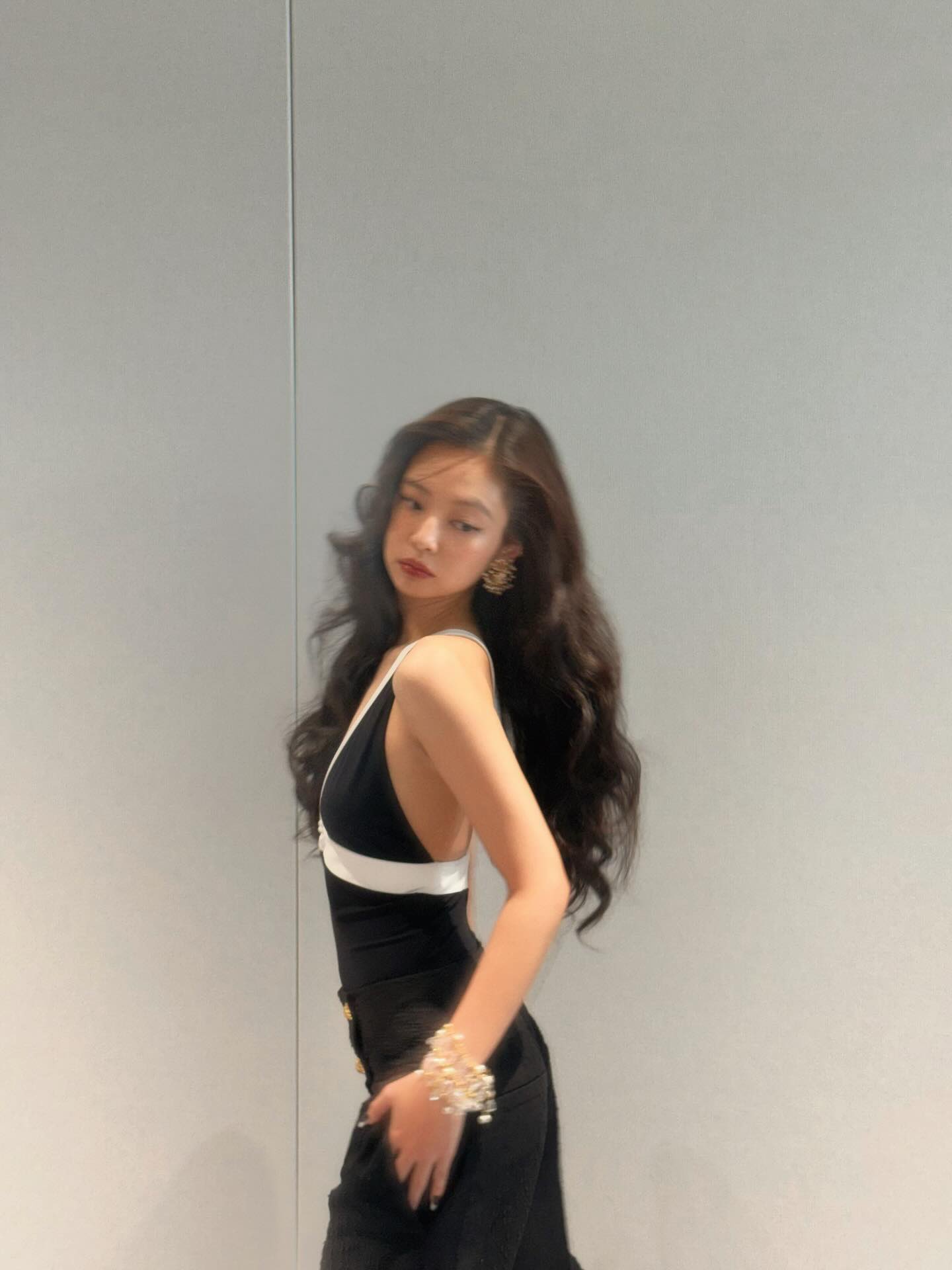 [잡담] 제니 인스타 피드 올렸네 드디어 | 인스티즈