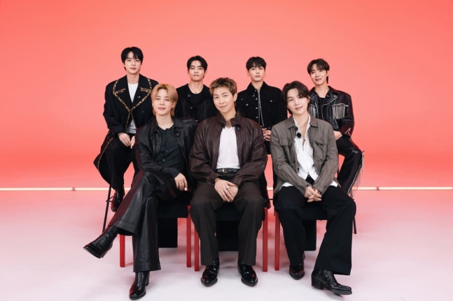 [정보/소식] 美 'AMA' 휩쓸더니..방탄소년단, '스윔' 스포티파이 5억 스트리밍 돌파 | 인스티즈