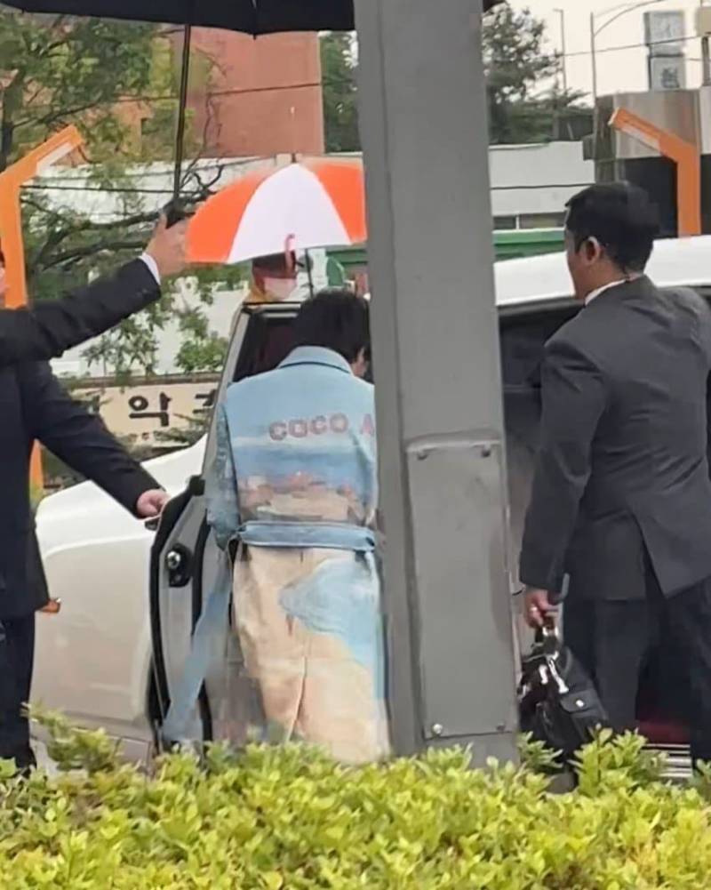 지드래곤 한정 샤넬쇼 𝙈𝙄𝘾𝙃𝙄𝙉 대우..jpg | 인스티즈