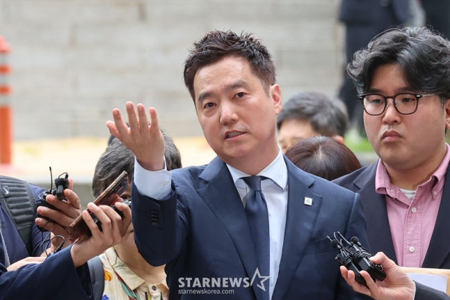 [정보/소식] "믿고 기다려주셔서 감사"..누명 벗은 김수현, 돌아왔다 [스타이슈] | 인스티즈