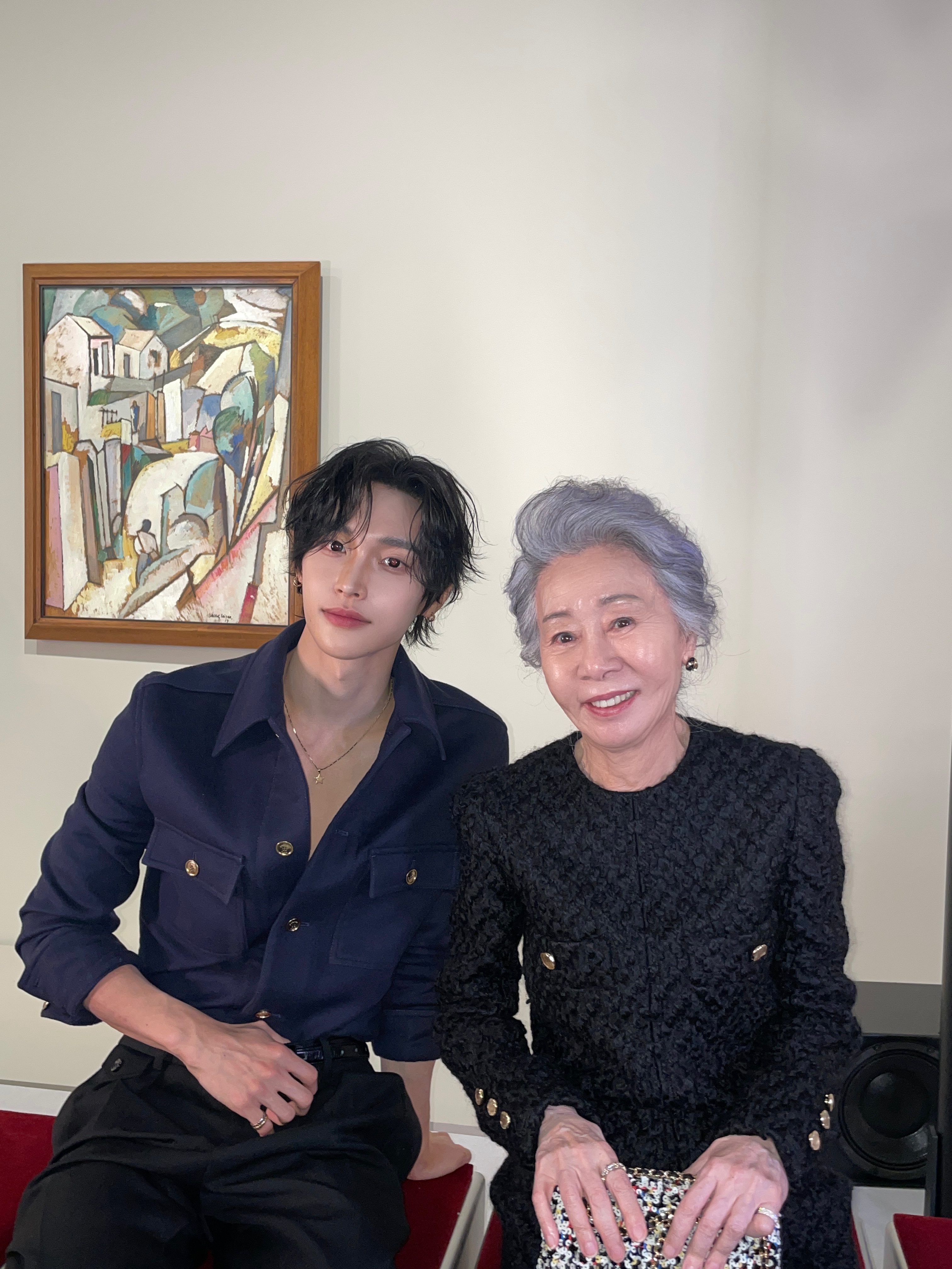 [잡담] 원빈이가 열심히 사진도 찍히고 찍어왔어ㅋㅋㅋ | 인스티즈
