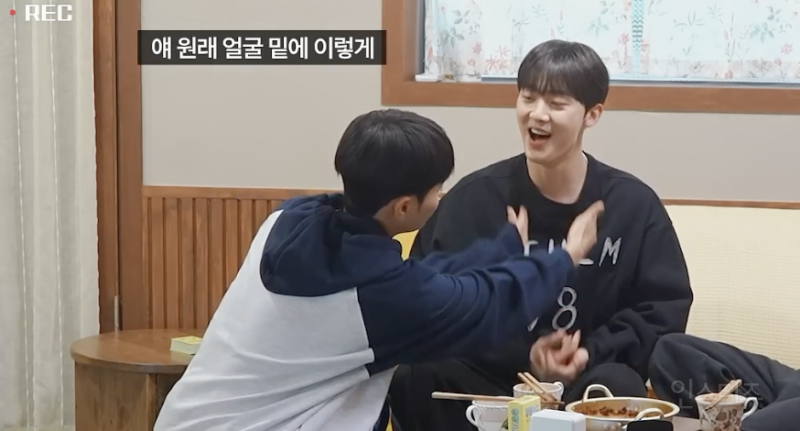 얼마나 노력했을지 감도 안 오는 노력형 어깨깡패 아이돌 | 인스티즈