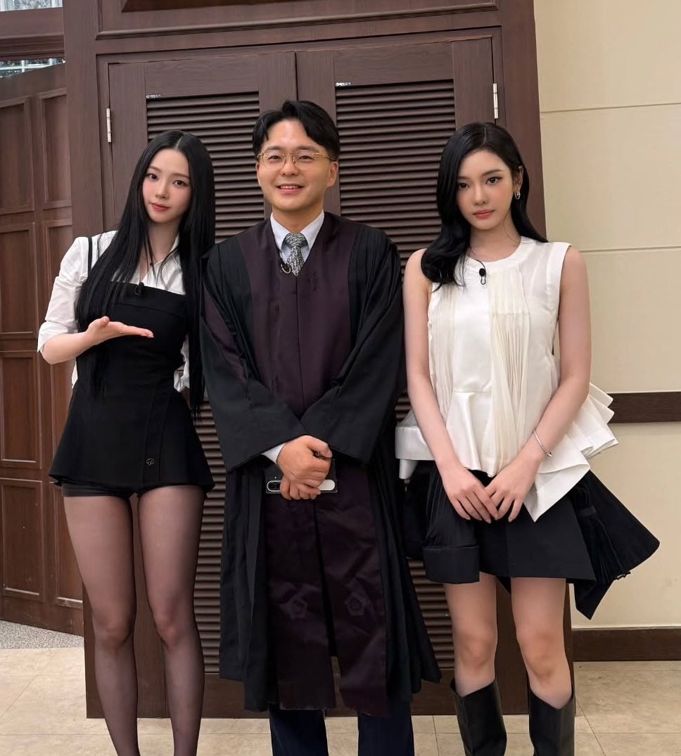 [잡담] 카리나 다리 진짜 이쁜거 같음 | 인스티즈