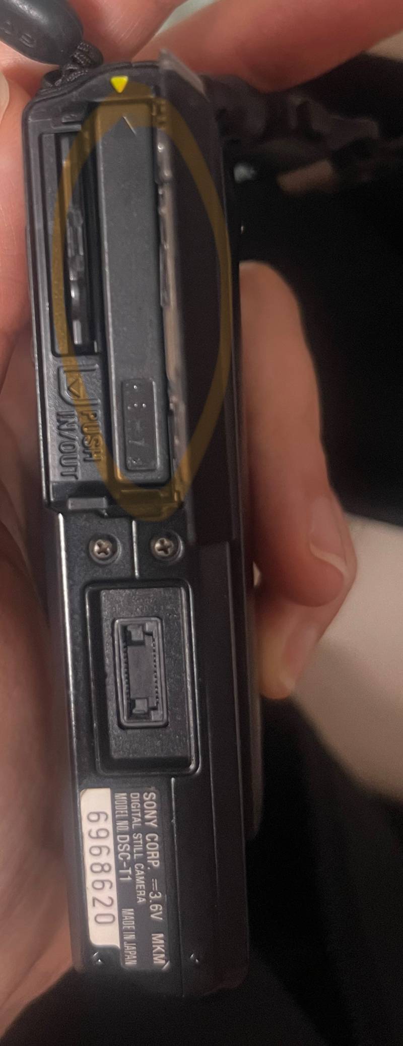 [잡담] 혹시 카메라 디카 잘알 익있어??? 배터리관련 질문... | 인스티즈