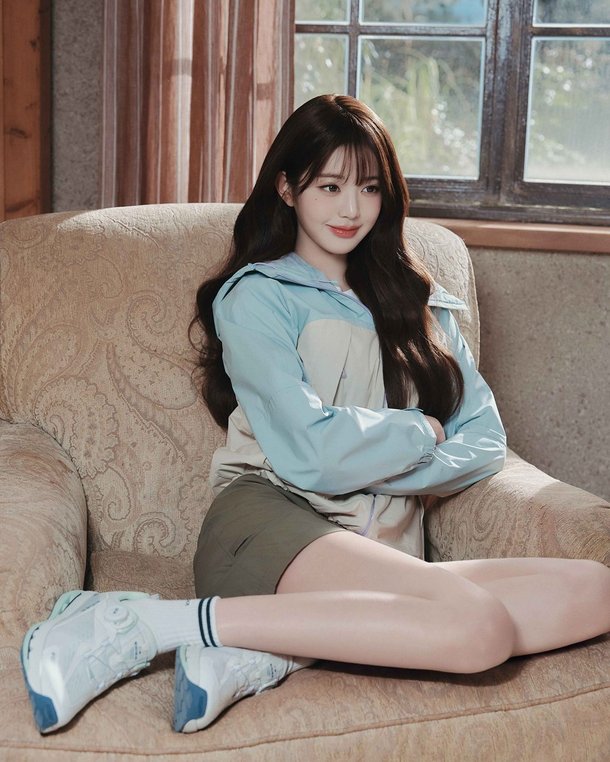 [잡담] 난 취향 ㄹㅇ 소나문가 봄 카리나 장원영 광고 볼 때마다 | 인스티즈