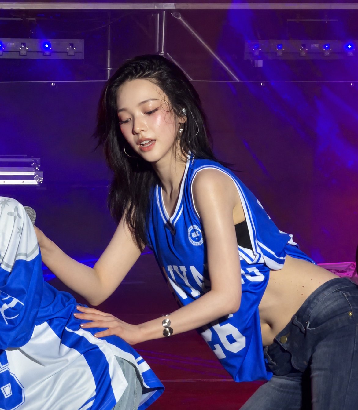 [잡담] 어제자 한양대 축제 카리나 윈터 얼굴 | 인스티즈