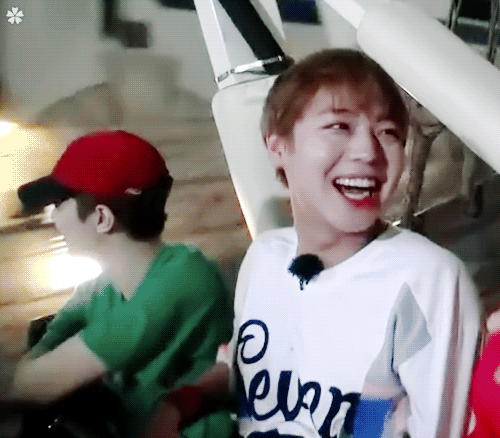 [잡담] 박지훈 이렇게 귀여울때 나 뭐했지? | 인스티즈