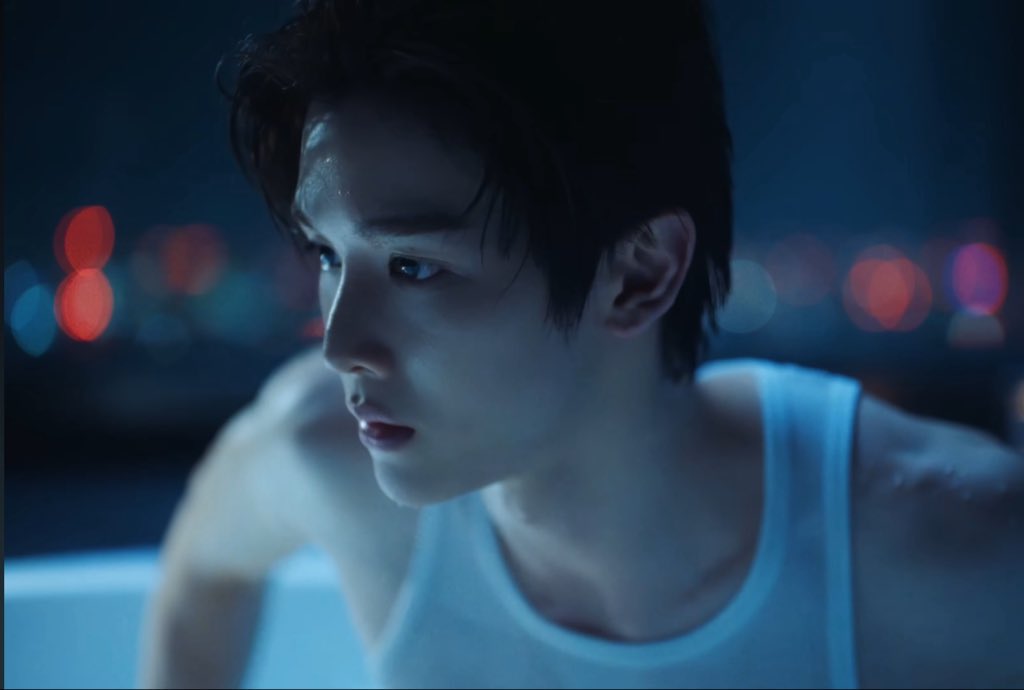 [잡담] 성찬이 파란계열들이랑 잘 어울려 | 인스티즈