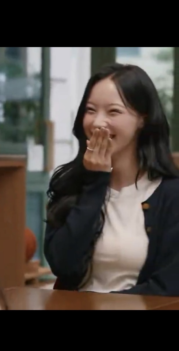 [잡담] 고양이상 미녀의 개죽이 웃음 좋다... | 인스티즈