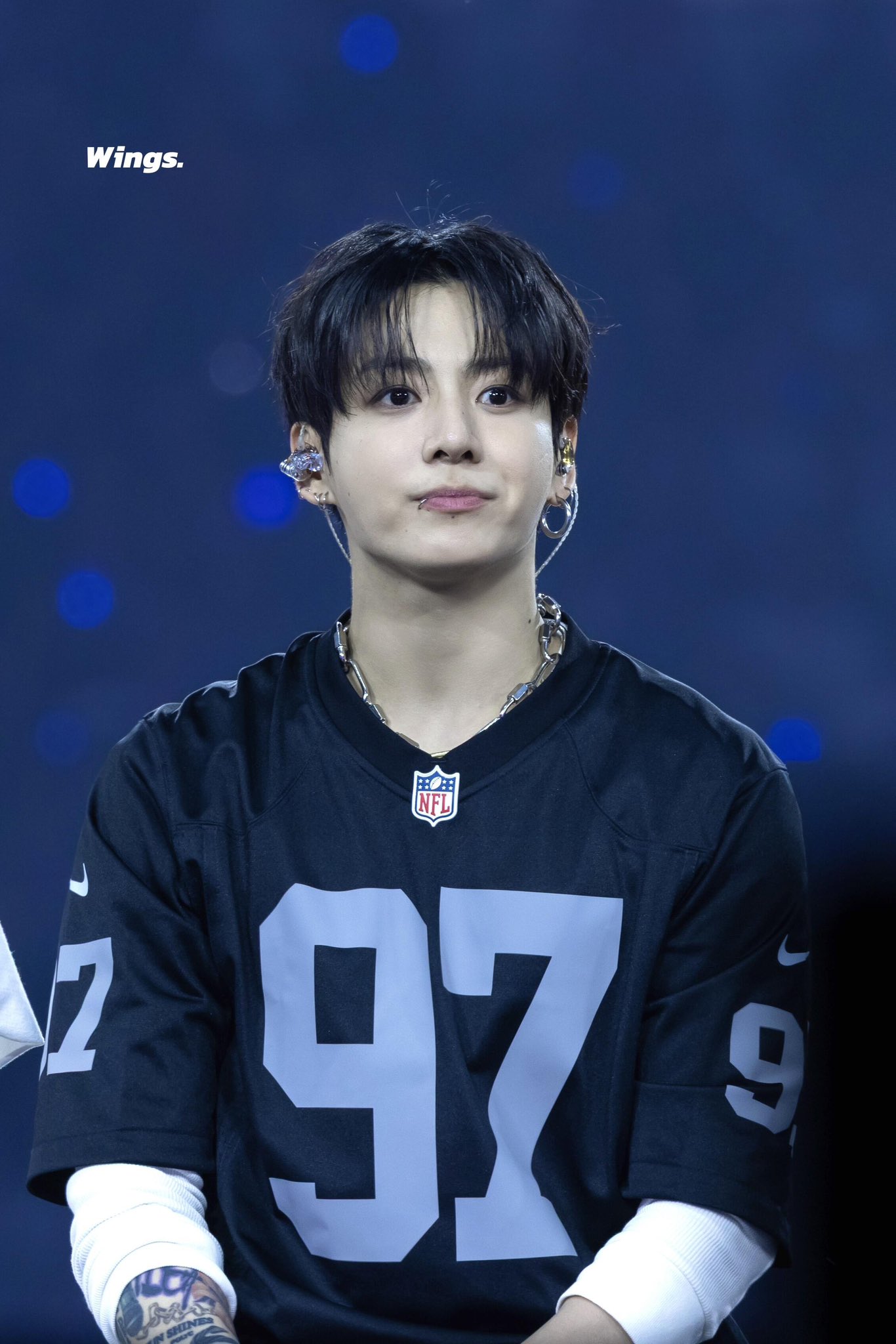 [잡담] 아 바빠서 이제봤는데 정국 어제사진이지만 내가 좋아하는 느낌임 | 인스티즈