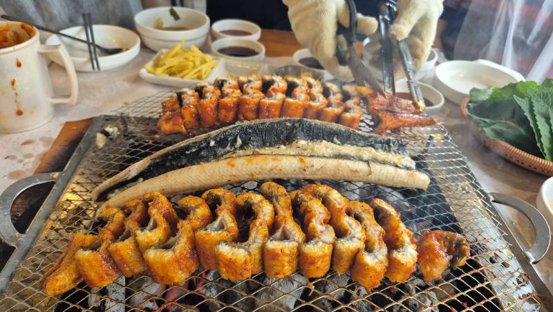 [잡담] 오늘 불금이라서 장어 조지러 왓다!!!!! | 인스티즈