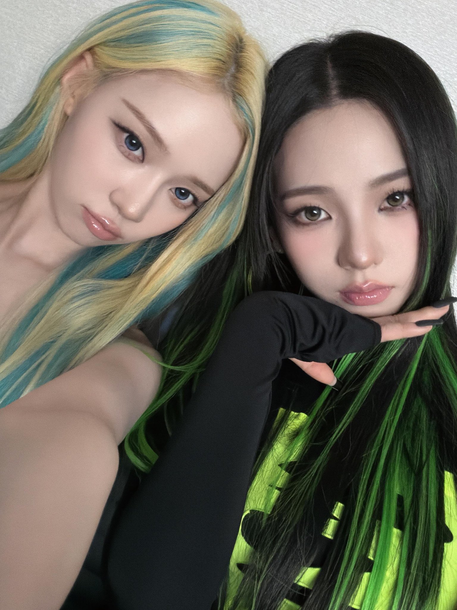 [잡담] 오늘자 카리나 윈터 셀카 | 인스티즈