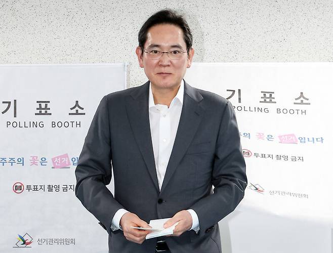 [잡담] 아 근데 요즘 이재용 얼굴에서 이건희가 진짜 많이 보인다 | 인스티즈