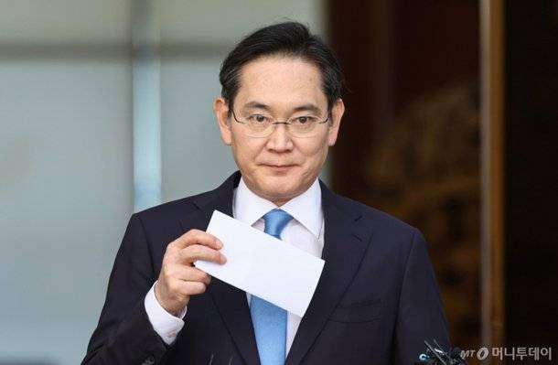 [잡담] 아 근데 요즘 이재용 얼굴에서 이건희가 진짜 많이 보인다 | 인스티즈
