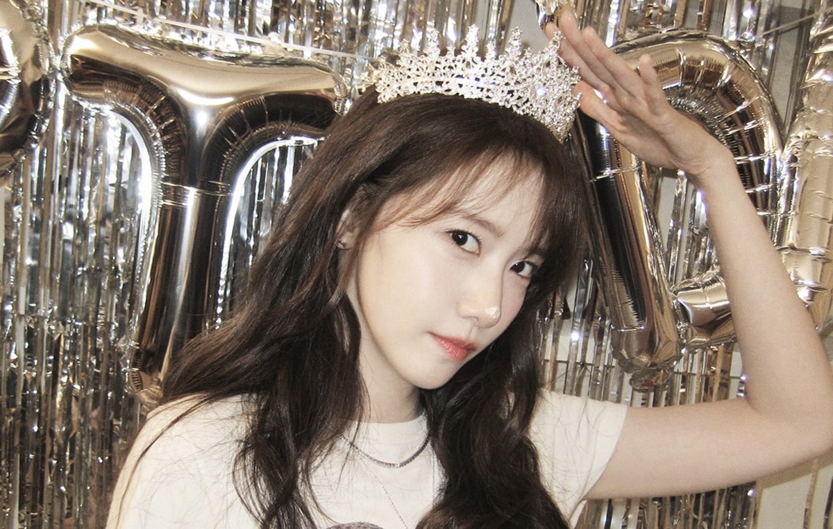 [잡담] 윤아) 윤아 생일기념 사진 또 예뻐 | 인스티즈