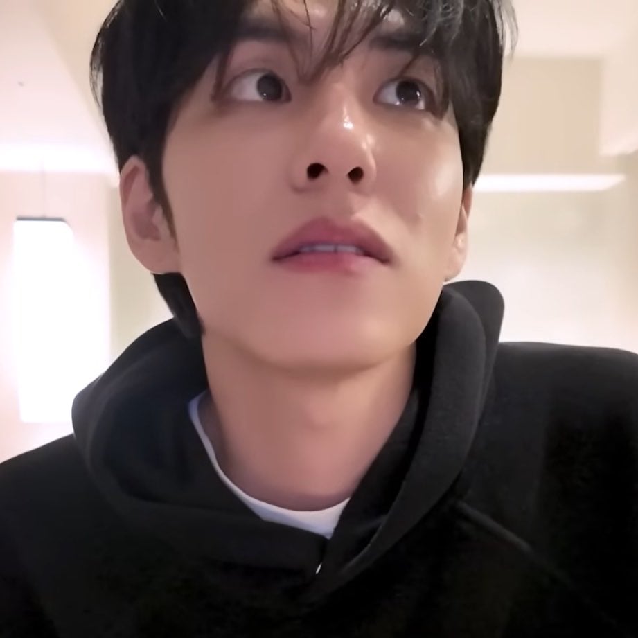 [잡담] 원필 요새 미모 폼 미쳤음.... | 인스티즈