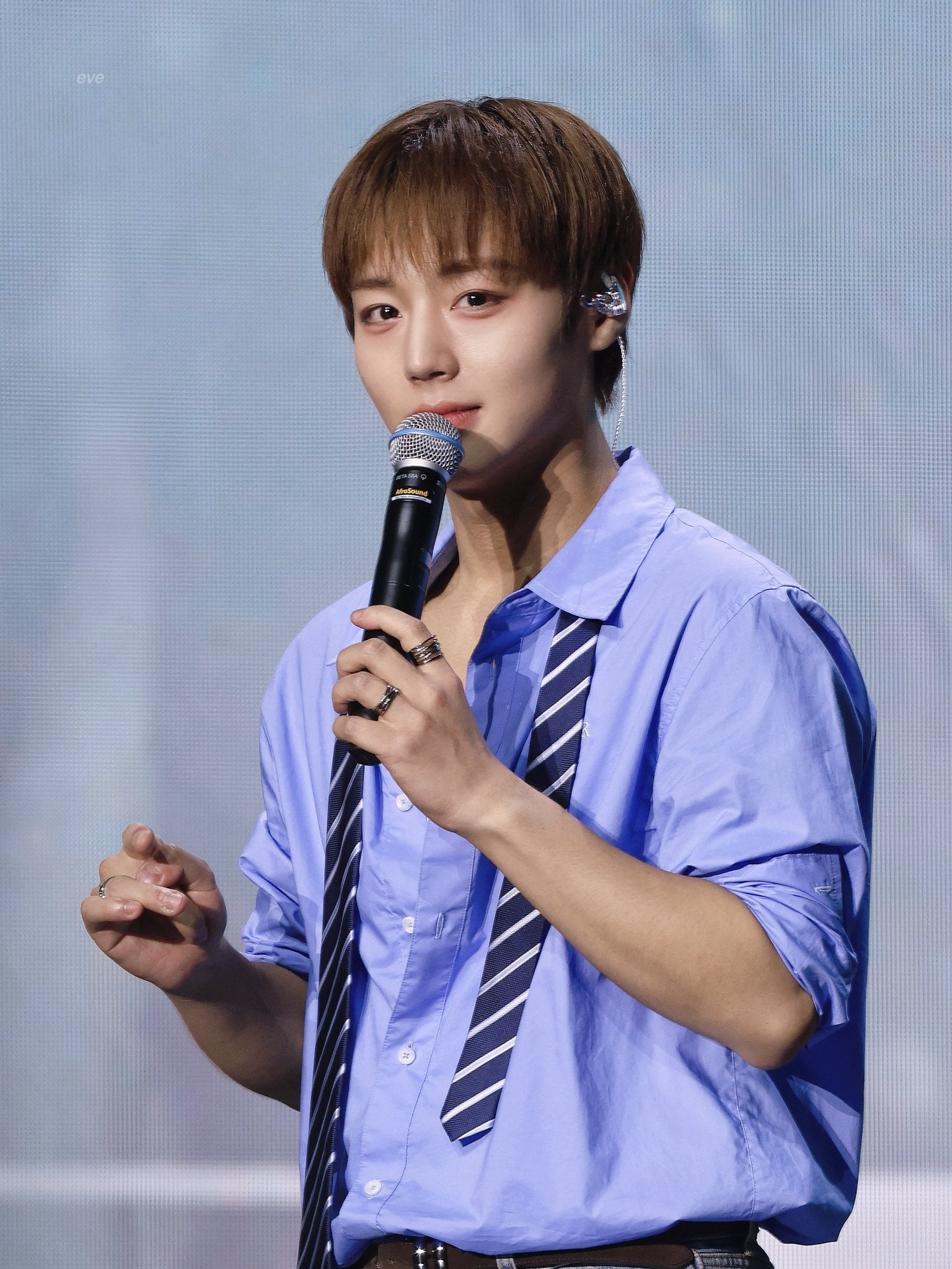 [잡담] 박지훈 오늘 팬들 사이에서 얼굴 말나올만했네 와 | 인스티즈