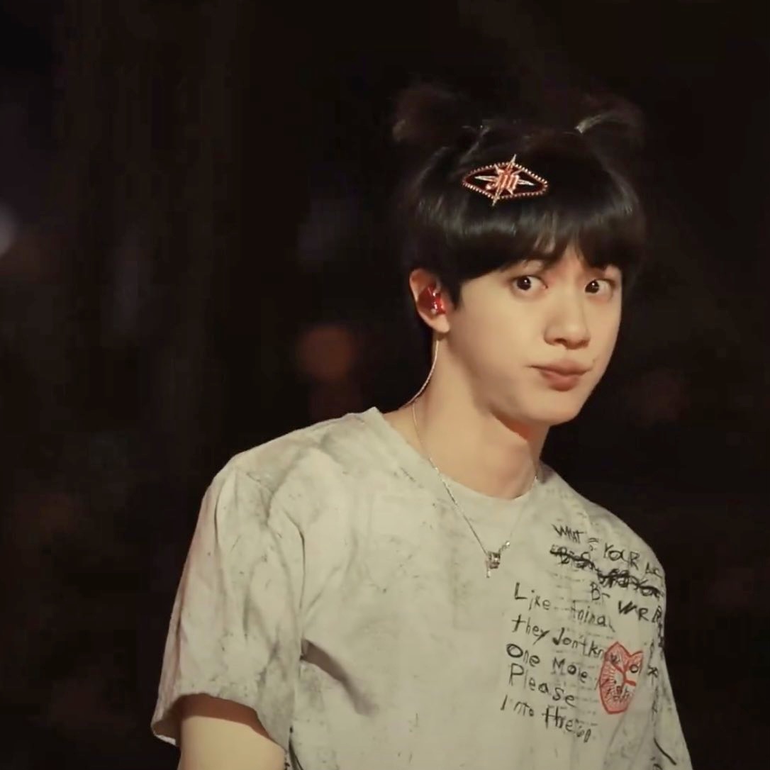 [잡담] 방탄 진 머리 묶기전에 ㅋㅋ | 인스티즈