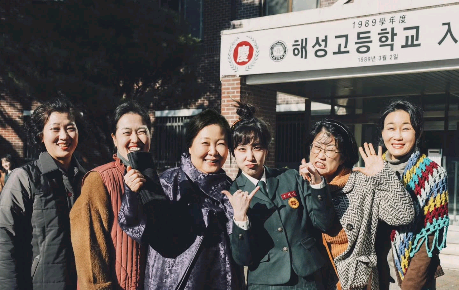 [잡담] 원더풀스) 사랑 듬뿍 받고 자란 티나는 사진, 햇살연하 안될 수가 없다 | 인스티즈