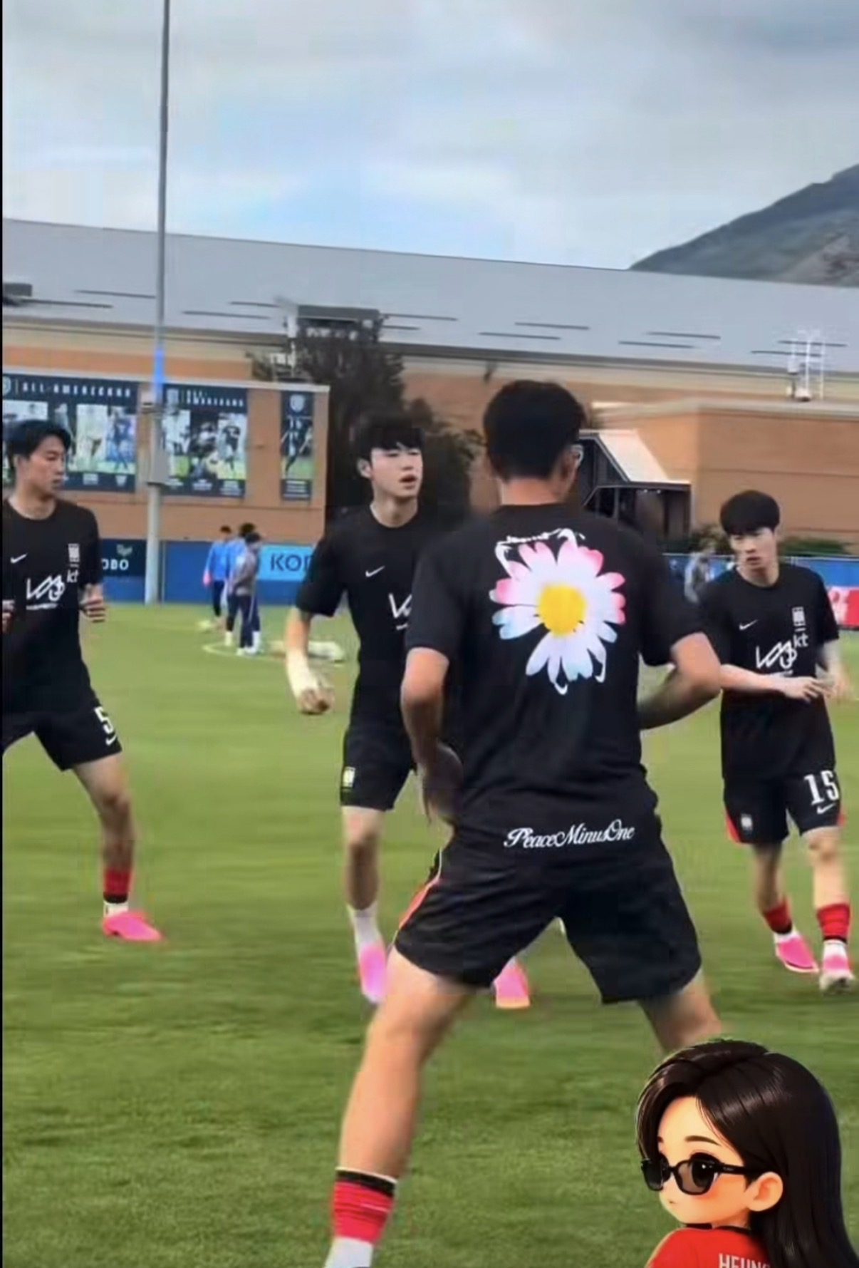 [잡담] 축구 국대들 연습복부터 싹 다 지디네 ㄷㄷ | 인스티즈
