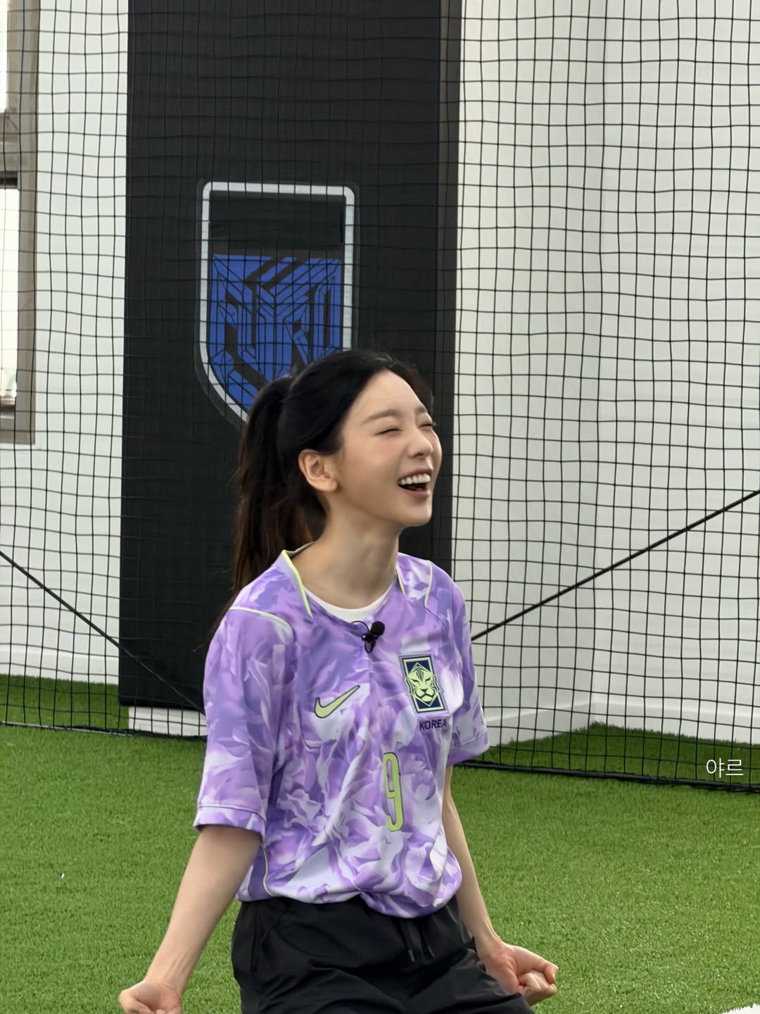 [잡담] 태연 사진만 보면 월드컵 결승골 넣은 선수같다구 | 인스티즈