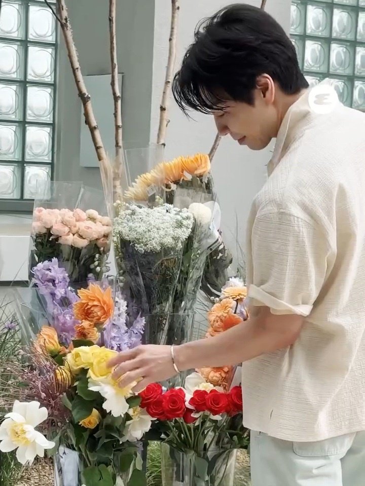 [잡담] 손종원 옆에 매번 꽃, 식물 가져다놓는거 개좋다 | 인스티즈