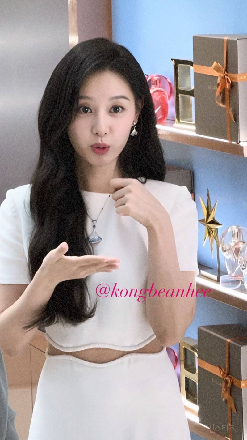 폰카 속 배우 김지원 미모 | 인스티즈