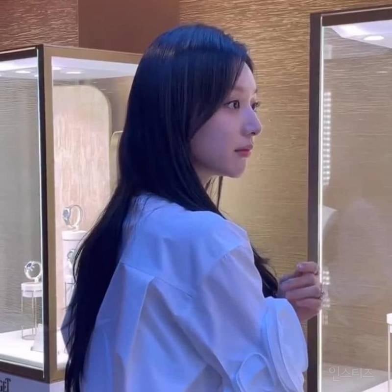 폰카 속 배우 김지원 미모 | 인스티즈