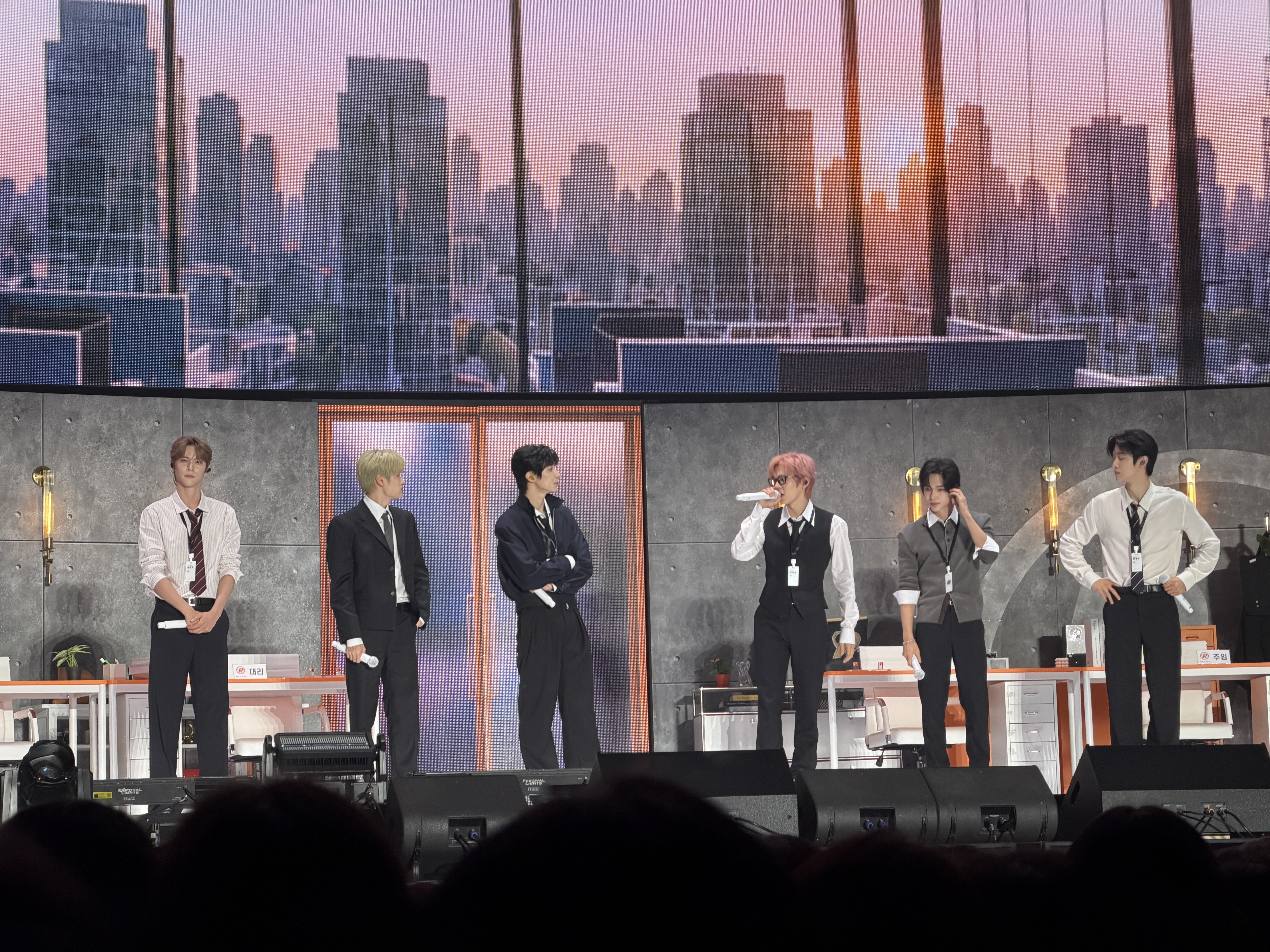 [잡담] 나 어제 입덕하고 첨으로 라이즈 실물 보고 왔다 | 인스티즈