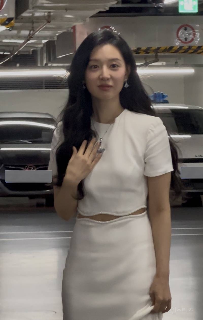 폰카 속 배우 김지원 미모 | 인스티즈