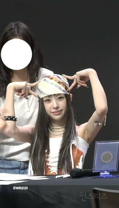 노래만 y2k가 아니라 소품까지 그때 그시절 찰떡 | 인스티즈