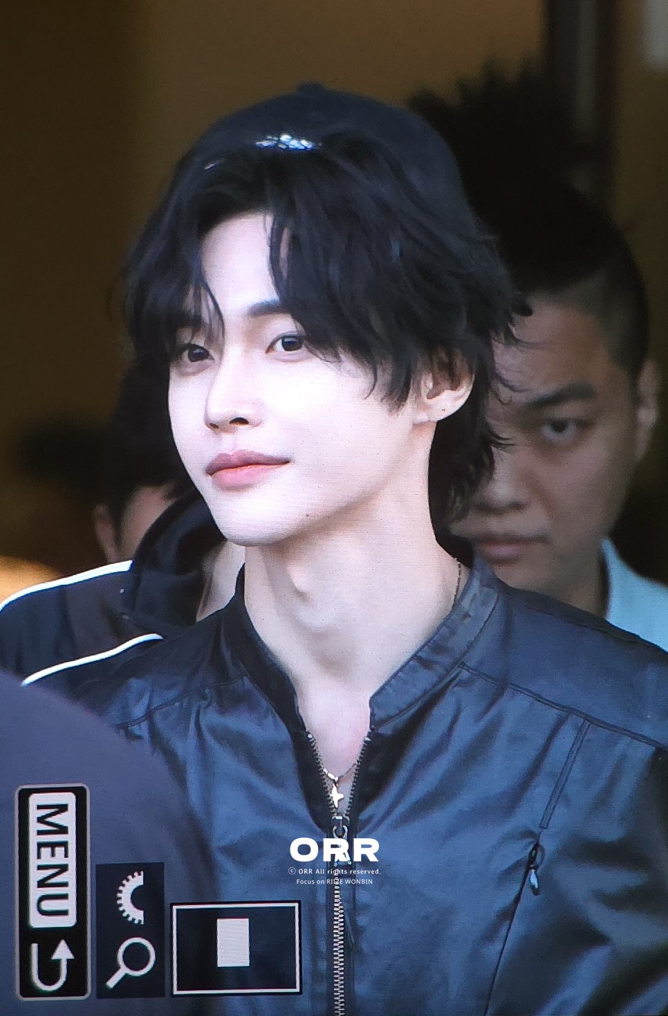 [잡담] 원빈이 퇴근하는 얼굴 존잘이다 | 인스티즈