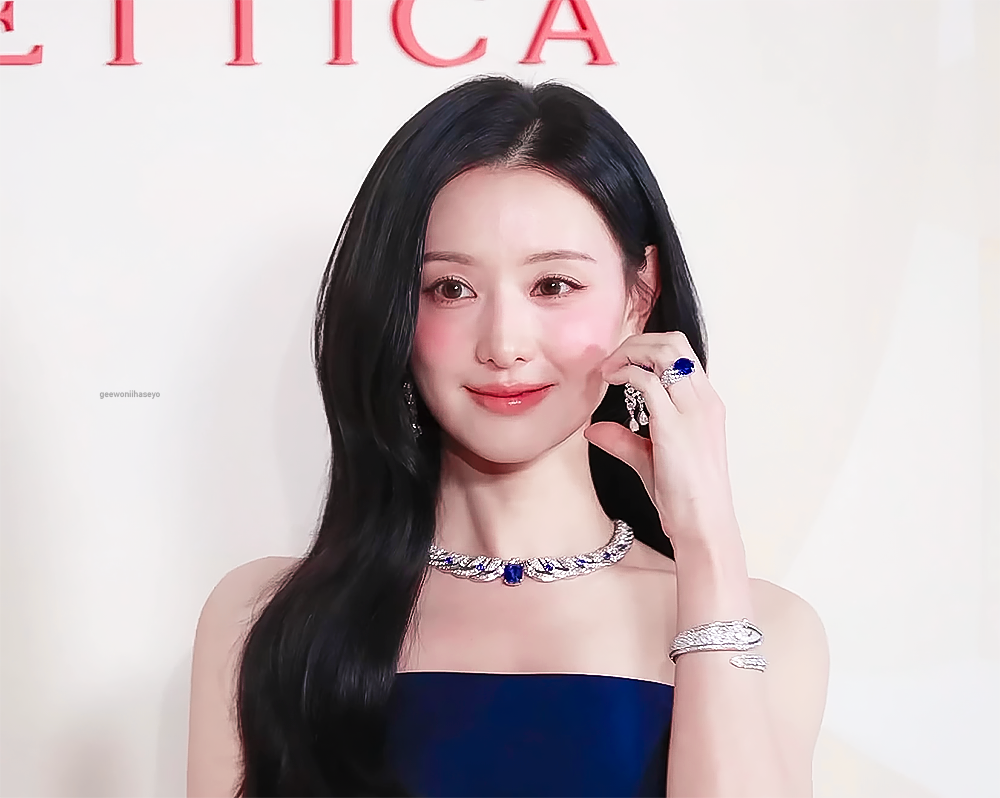 [잡담] 김지원) 260512 김지원 불가리 에클레티카 gif/pics | 인스티즈