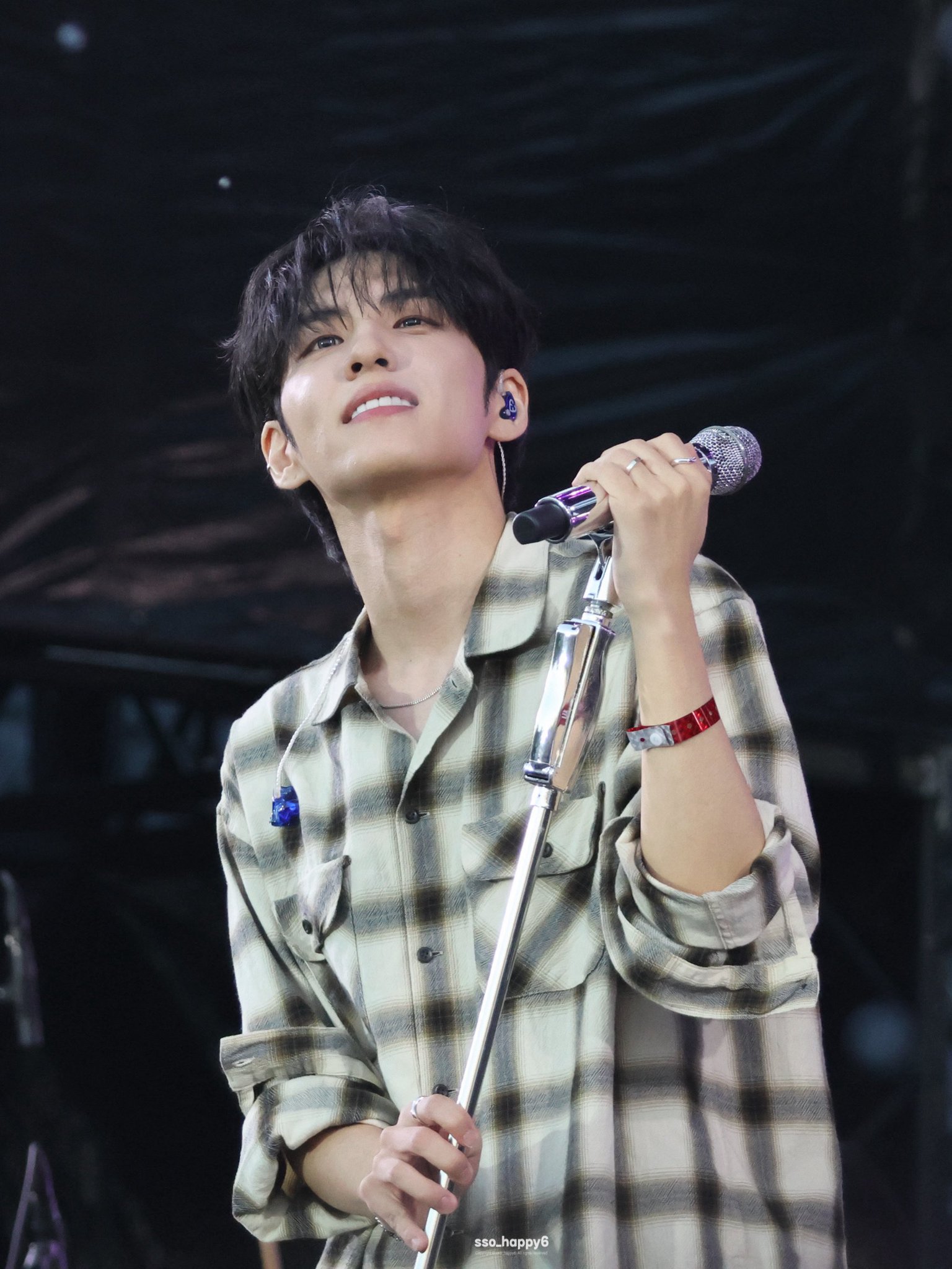 [잡담] 페벌 나온 원필 얼굴 봐.. 진심 주사위 100임 | 인스티즈