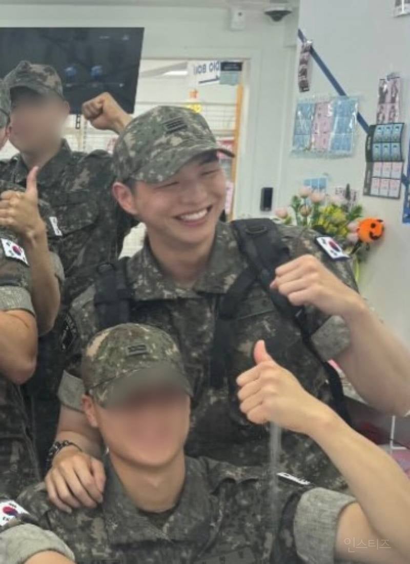 군 선임들이랑 강다니엘 | 인스티즈