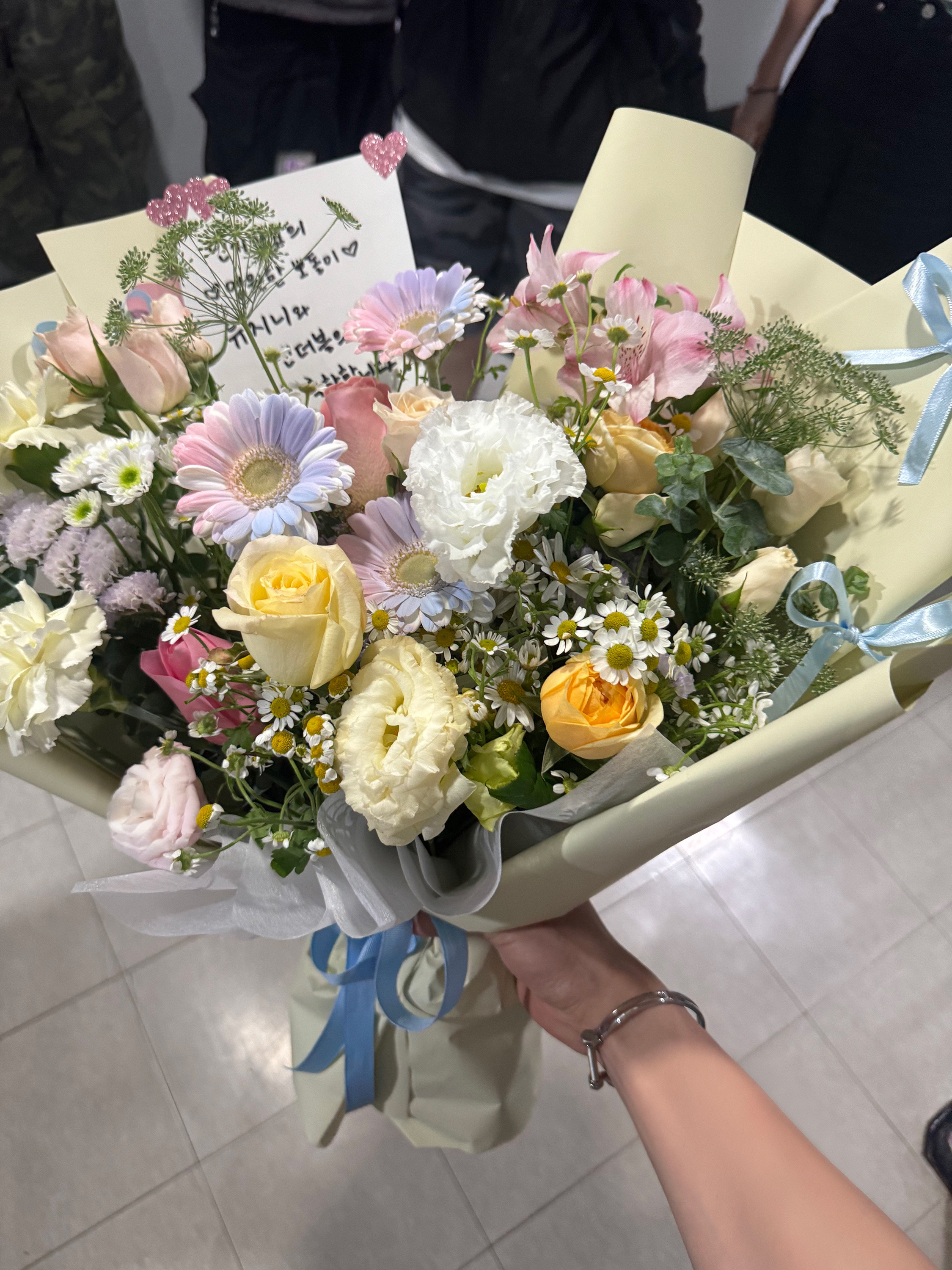 [잡담] 인기가요에서 한유진 챙겨준거봐ㅠㅠㅠㅠㅠ | 인스티즈