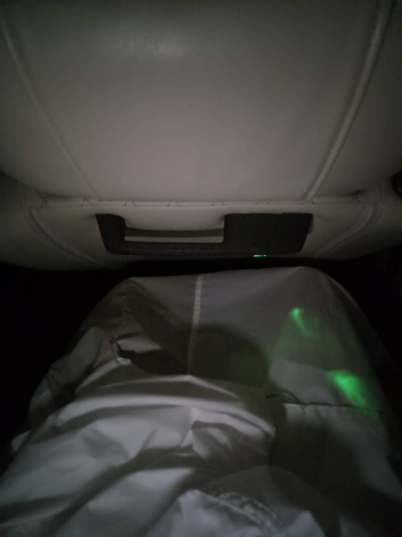 [잡담] 살다살다 고속버스 의자 이렇게 뒤로 제낀거 첨본다 | 인스티즈